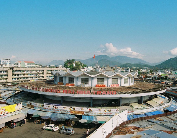 Kinh nghiệm phượt Nha Trang. Chợ đầm. Đi đâu, chơi gì ở Nha Trang?