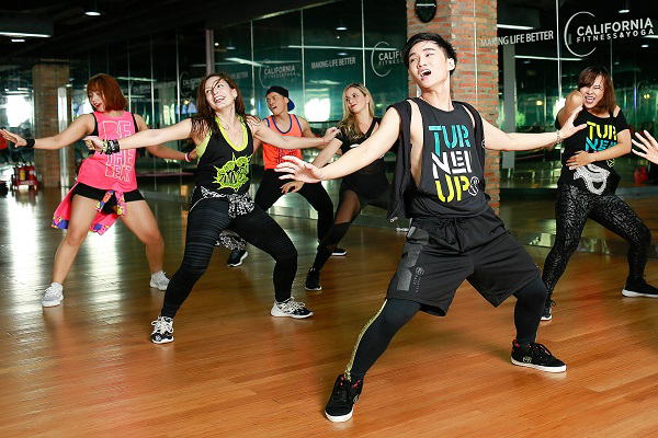 Zumba là bài tập đốt nhiều calo nhất giúp giải tỏa căng thẳng, áp lực