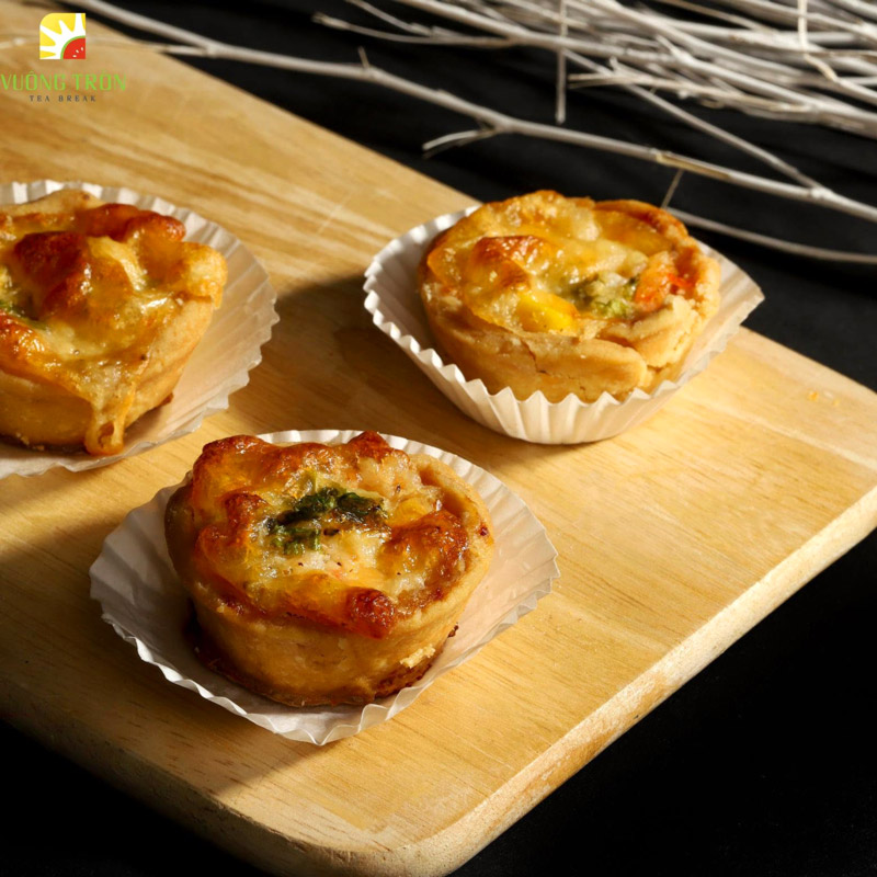 Tart tôm rau củ
