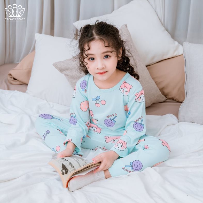 [🛒🇻🇳]Bộ Mặc Nhà Thu Đông Họa Tiết Quả Dâu Tây Dành Cho Bé Gái Crown Space CKGL5911711 Size 18 – 28Kg – Crown Kids , SKU – CKGL5911711.BL.8 – crownspace.vn 🇻🇳🛒Top1Shop🛒 🇻🇳Top1Vietnam🇻🇳 🛍🛒🇻🇳
