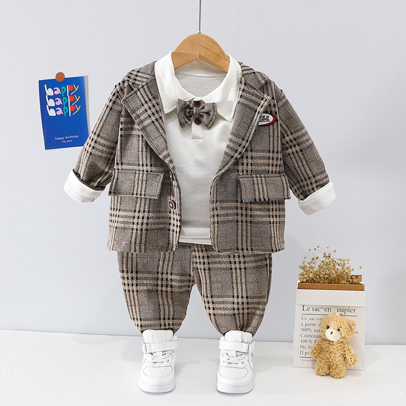 [🛒🇻🇳]V506 – Set Đồ Vest Cho Bé Trai Thanh Lịch Kèm Nơ – Caro Xám Nâu – Tohoo , SKU – V506 – moby.com.vn 🇻🇳🛒Top1Shop🛒 🇻🇳Top1Vietnam🇻🇳 🛍🛒🇻🇳