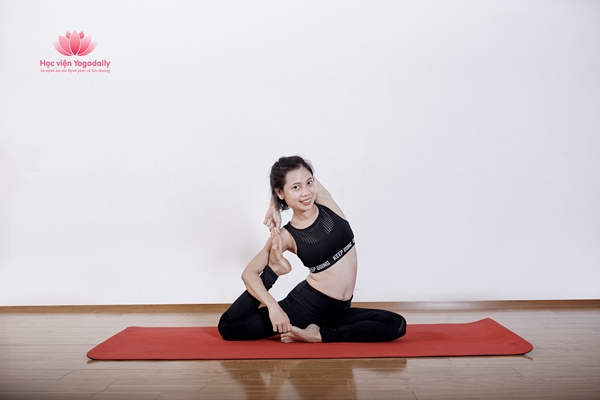 tập yoga tại nhà