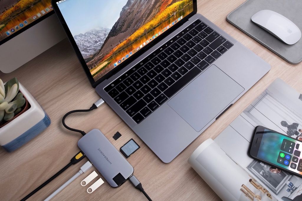 Shop bán phụ kiện Macbook chuyên nghiệp nhất HCM 
