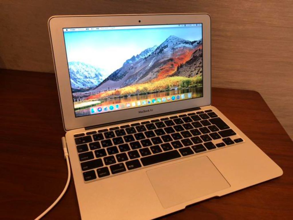 Máy tính Macbook cũ giá rẻ dung lượng pin khủng 