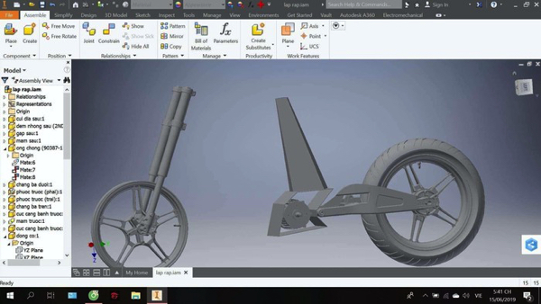 Anh Vũ bắt đầu thiết kế phần khung sườn bằng phần mềm Autodesk Inventor