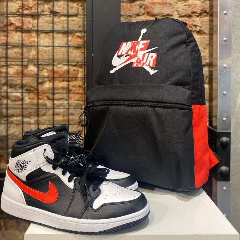 Bạn hãy bảo quản balo Nike Air Jordan cẩn thận để có thể bảo đảm độ bền đẹp được lâu dài