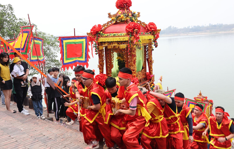 Lễ hội lớn ở Hà Nội. Lễ hội làng Bát Tràng