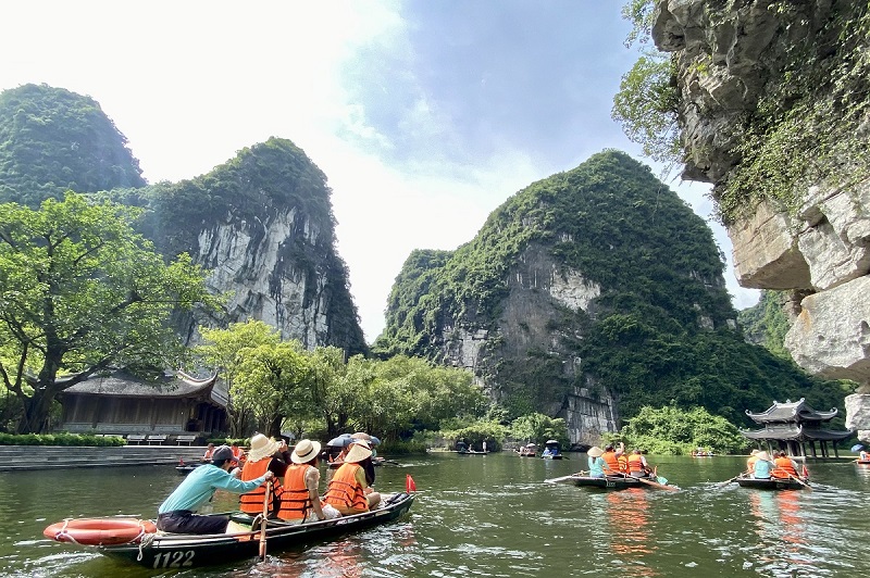 Kinh nghiệm đi du lịch Tràng An có gì đẹp?