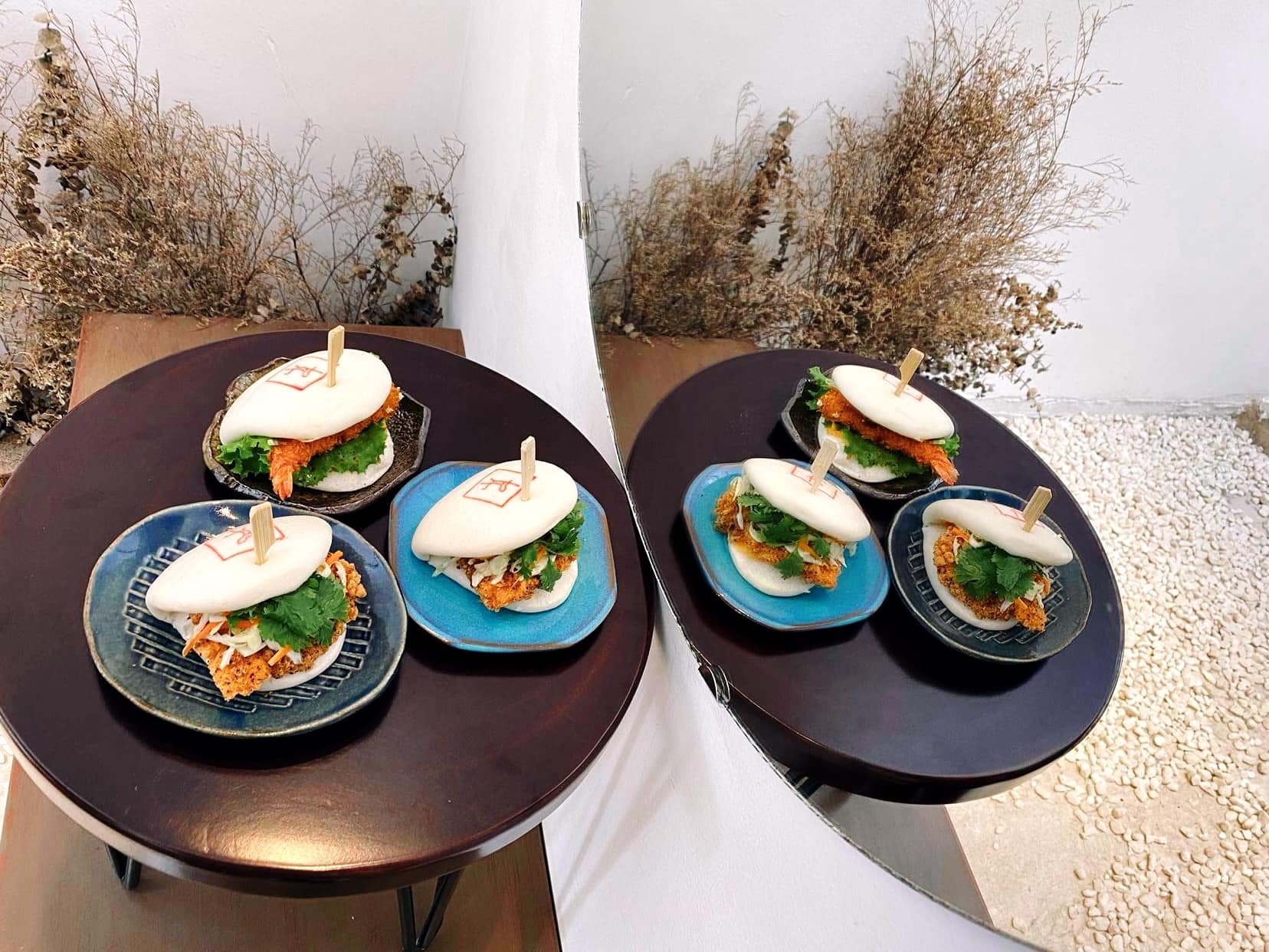 [☕️🇻🇳] The Cuppa Coffee 🥤 Top1Coffee ☕️ Một ngày mới bắt đầu khi những tia nắng đầu tiên chiếu qua khung cửa lớn làm bừng sáng cả không gian.

Hãy dành cho bản thân một , shares-1✔️ , likes-12❤️️ , date-2020-11-14 02:40:44🇻🇳🇻🇳🇻🇳📰🆕