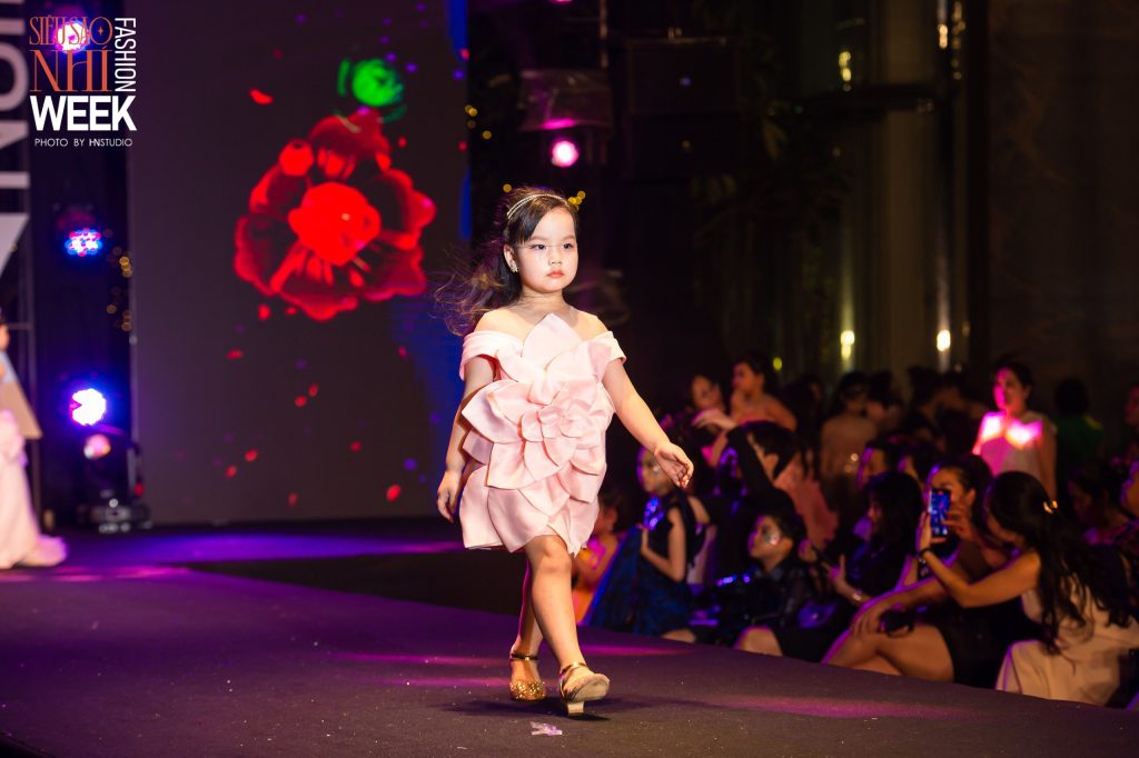 [🛒🇻🇳]THUÊ VÁY DELWYN DRESS _ DH100180 – Jade Crystal – , SKU – – jade.com.vn 🇻🇳🛒Top1Shop🛒 🇻🇳Top1Vietnam🇻🇳 🛍🛒🇻🇳