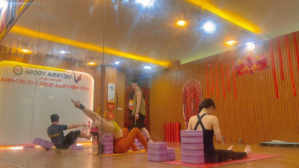 [🆕🇻🇳] HLV Victor Hoàng – KIỆN TƯỚNG YOGA VIETNAM – NAM THẦN YOGA 🧘 Top1Yoga 🧘 Mỗi ngày cố gắng hơn 1% thì sẽ thế nào?

Cố gắng dậy sớm hơn 10 phút mỗi ngày, 1 năm bạn sẽ có nhiều hơn 60h để tích lũy.

Cỗ gắ , shares-0✔️ , likes-35❤️️ , date-2024-03-23 05:18:28🇻🇳🇻🇳🇻🇳📰🆕