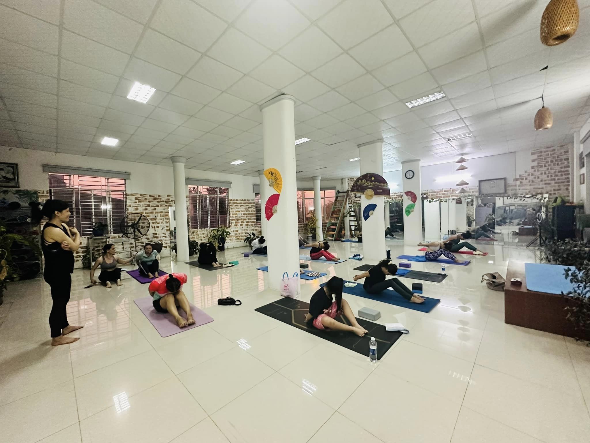 [🆕🇻🇳] Yoga Trị Liệu Loan Nguyen 🧘 Top1Yoga 🧘 “ Thay đổi chính bản thân mình; mọi thứ thay đổi theo bạn” 
 45 phút giúp cho phụ nữ chúng ta năng lượng hơn, khỏe mạnh hơn và bình an hơn nè!!!
 Yoga Loan , shares-0✔️ , likes-2❤️️ , date-2024-03-22 14:29:19🇻🇳🇻🇳🇻🇳📰🆕