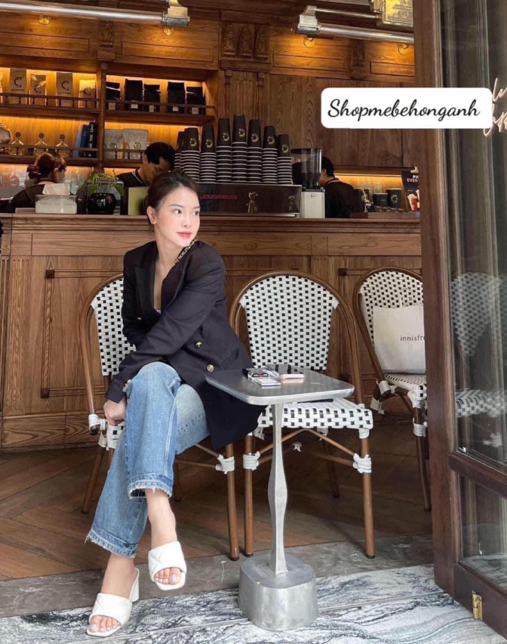 [🆕🇻🇳] Shop mẹ bé Hồng Ánh authenic 😎❤️️⭐️ Vợt lẹ đôi này chệ em uii. Đẹp xuất sắc. 1 trong những đôi dép gót dễ mang nhất mà lại dễ mix đồ nhất chính là em noá nha các chế ơi. Gót 6-6.5p rất phù hợ , shares-0✔️ , likes-3❤️️ , date-2024-05-14 03:07:06🇻🇳🇻🇳🇻🇳📰🆕