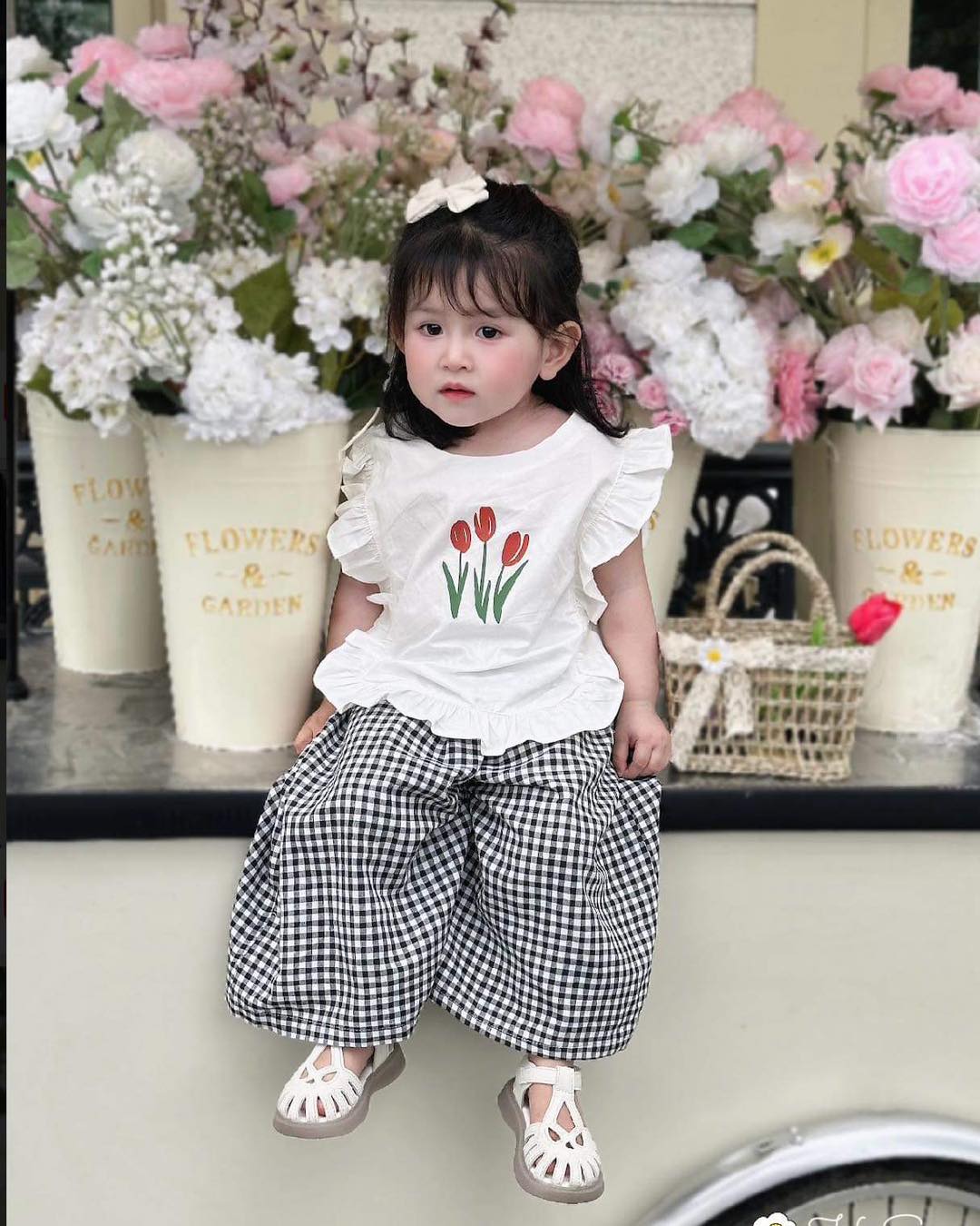 [🆕🇻🇳] Nhà Hạt Dẻ – Thời trang Trẻ em và Gia đình 😎❤️️⭐️ Mẹ nào thích phong cách vintage thì ko thể bỏ qua set này rùiÁo thiết kế cực kỳ lạ mắt chất liệu thô hàn cao cấp, thấm hút mồ hôi. Mix quần suông rộng c , shares-0✔️ , likes-2❤️️ , date-2024-04-25 03:58:28🇻🇳🇻🇳🇻🇳📰🆕