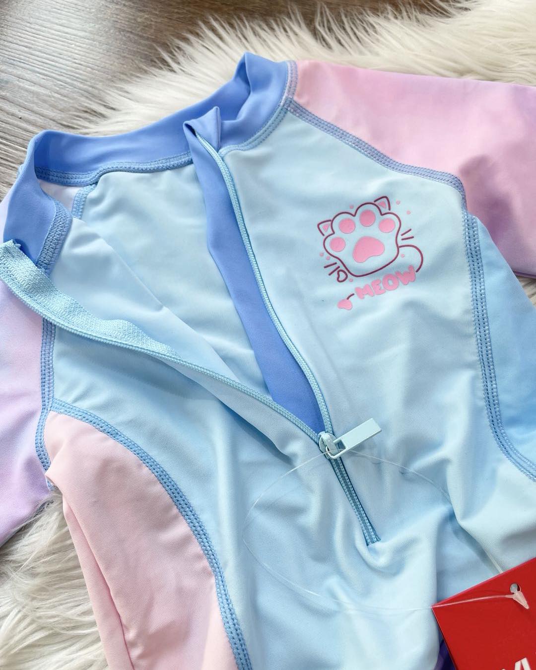 [🆕🇻🇳] Nhà Hạt Dẻ – Thời trang Trẻ em và Gia đình 😎❤️️⭐️ Bộ bơi Meow này màu xinh cực luôn ý. Bộ liền, bên ngoài là váy bên trong là quần mặc rất gọn gàng tiện lợi lại xuynh xắn đáng iuuu.
Chất vải co giãn siu t , shares-0✔️ , likes-2❤️️ , date-2024-05-05 17:54:10🇻🇳🇻🇳🇻🇳📰🆕