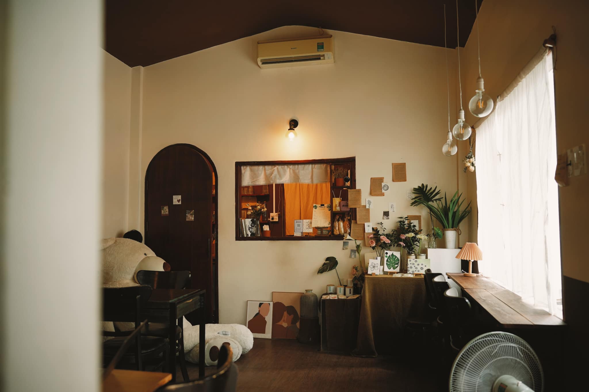 [☕️🇻🇳] Deadline Coffee 🥤 Top1Coffee ☕️ 
Một trong những chiếc quán đầu tiên mình chụp từ lúc tạo ra Cộng Đồng Cần Thơ Coffee này, ai đoán được quán nào không  Nay ghé  , shares-0✔️ , likes-10❤️️ , date-2024-05-19 12:32:30🇻🇳🇻🇳🇻🇳📰🆕