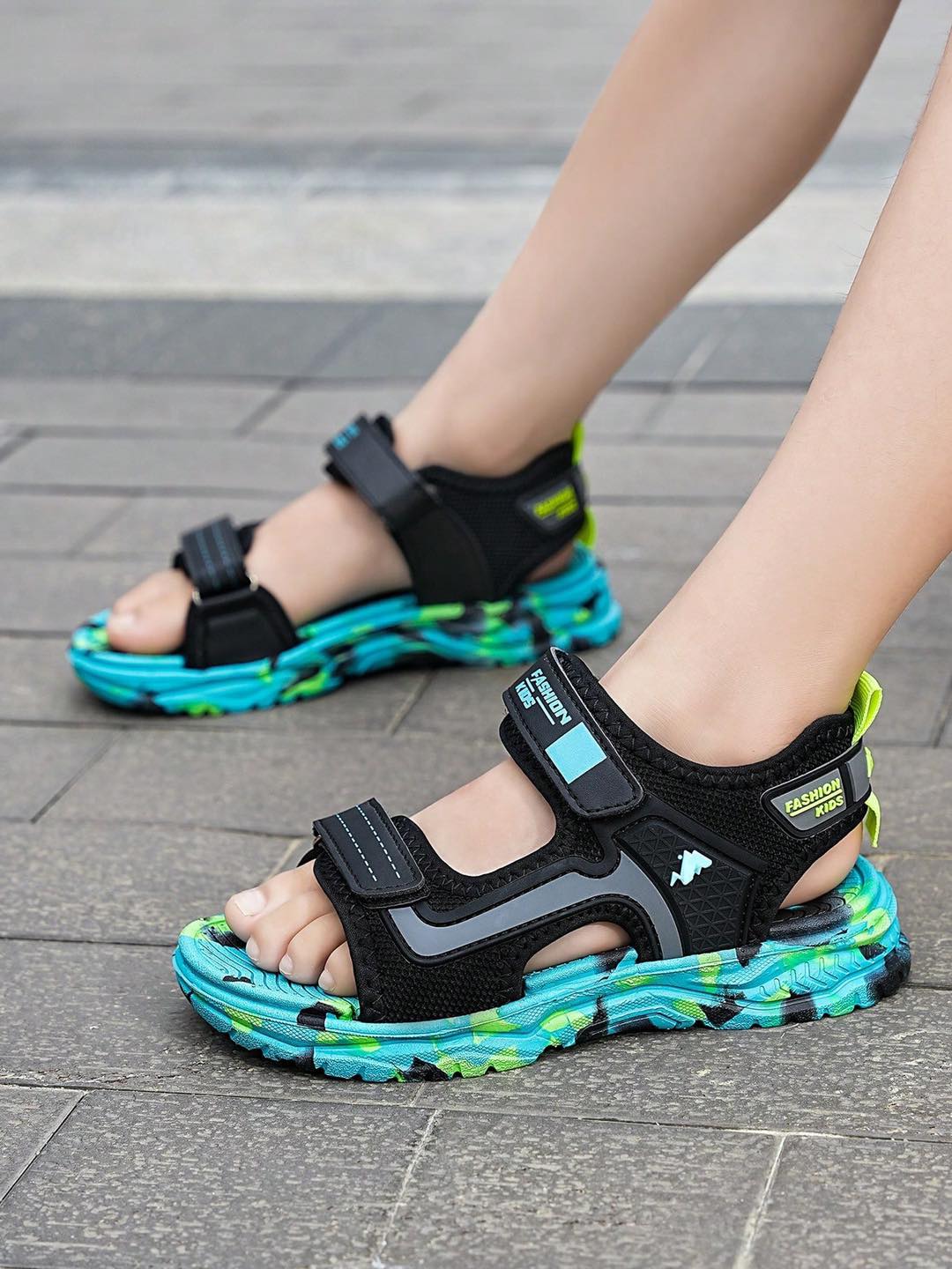 [🆕🇻🇳] Shop mẹ bé Hồng Ánh authenic 😎❤️️⭐️ Sandal về nhẹ tênh luôn bố mẹ ạ
Màu sạch nữa chứ
Hiện đang back sale full sz 29 đến 39 luôn ạ
Chỉ 2⃣8⃣9⃣k/ đôi Od 10-14 hôm ạ
, shares-0✔️ , likes-10❤️️ , date-2024-05-14 10:58:07🇻🇳🇻🇳🇻🇳📰🆕