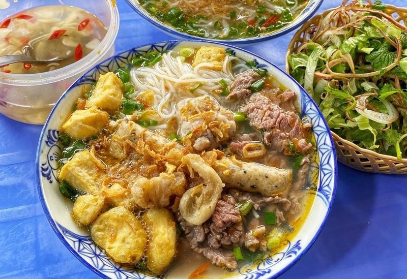 Quán bún riêu cua ở Hà Nội. Quán bún riêu giá rẻ ở Hà Nội