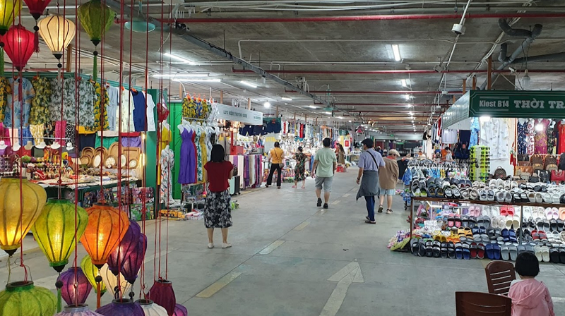 Review chợ đêm Bazaar Hạ Long ở đâu, có gì đẹp