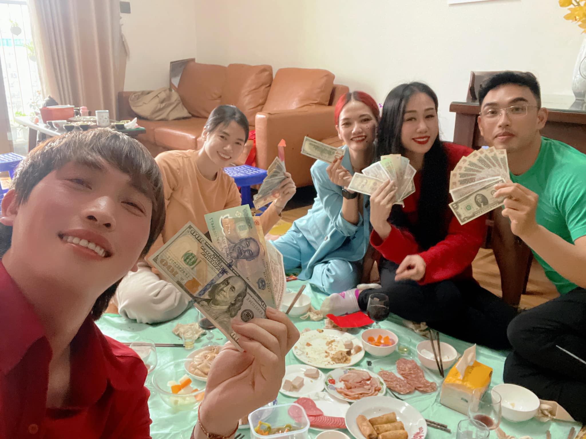 [🆕🇻🇳] HLV Victor Hoàng – KIỆN TƯỚNG YOGA VIETNAM – NAM THẦN YOGA 🧘 Top1Yoga 🧘 Khai xuân  Rực rỡ bên gia đình Học Viện Yoga Quốc Tế Victoria
 , shares-0✔️ , likes-115❤️️ , date-2024-02-15 06:22:02🇻🇳🇻🇳🇻🇳📰🆕