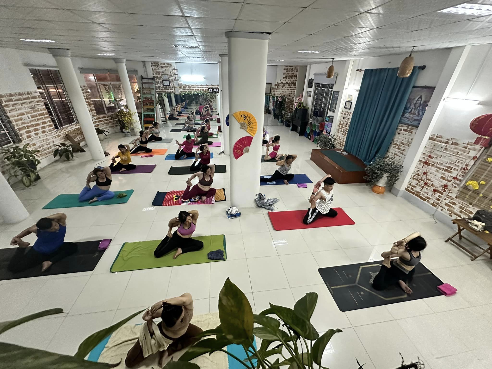 [🆕🇻🇳] Yoga Trị Liệu Loan Nguyen 🧘 Top1Yoga 🧘 Mỗi ngày 50 phút để đưa Oxi và máu tươi vào trong ngõ ngách của cơ thể nhé! 
 Yoga Loan Nguyễn tai 79 Bạch Đằng, VTV, Rạch Giá, Kiên Giang. 0918.645.587 HL , shares-0✔️ , likes-9❤️️ , date-2024-03-14 02:32:14🇻🇳🇻🇳🇻🇳📰🆕