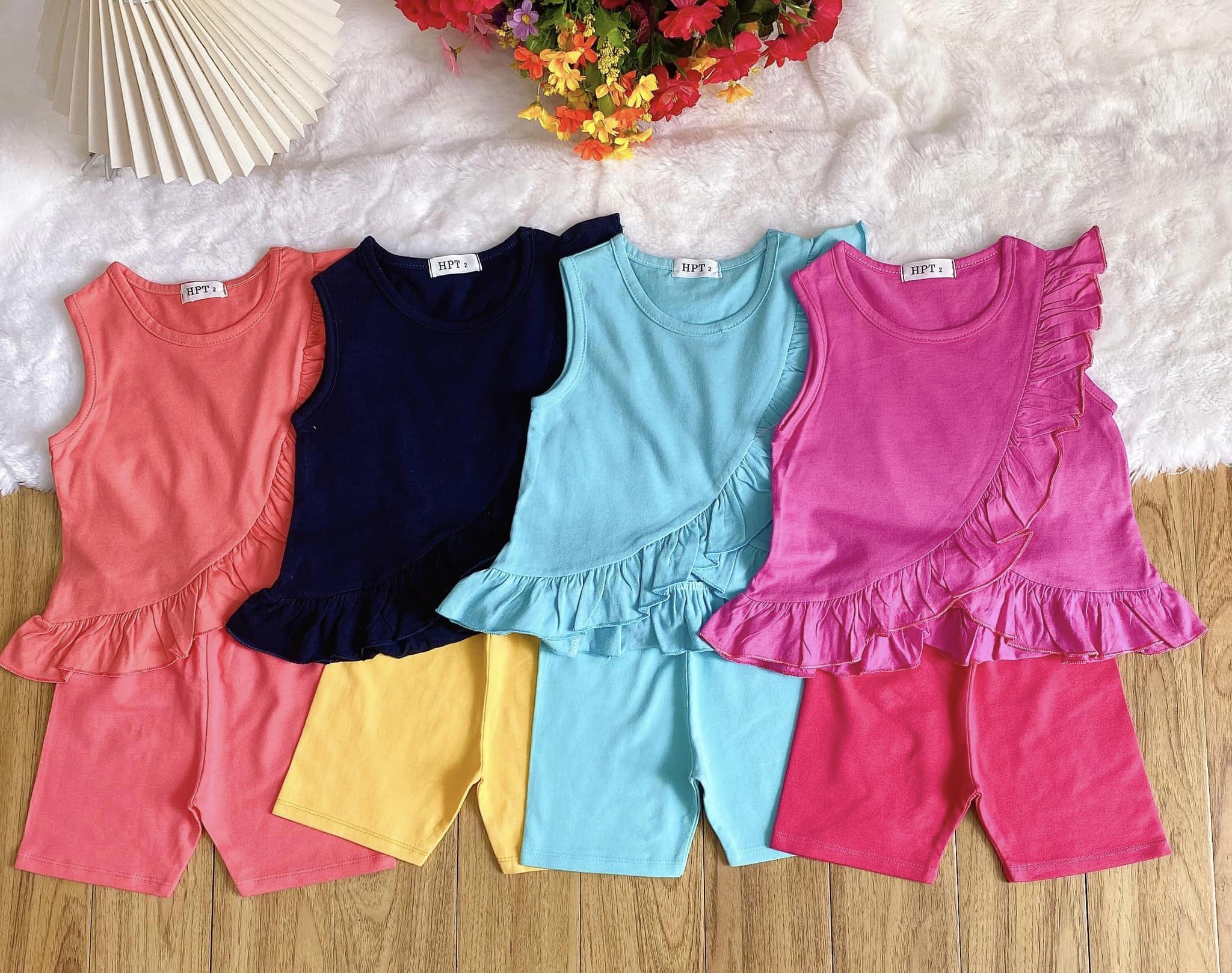 [🆕🇻🇳]  HPT KIDS STORE – Quần Áo trẻ em tận xưởng..Chuyên Sỉ lẽ Số lượng 😎❤️️⭐️  Lên sét bộ bèo sát nách mùa hè mặc phải gọi là nhức nách luôn khách ơi
Sự kết hợp quá là chuẩn cho mùa hè luôn, phối legging đùi mặc bao xinh luôn ạ
Chấ , shares-0✔️ , likes-2❤️️ , date-2024-03-20 08:04:23🇻🇳🇻🇳🇻🇳📰🆕