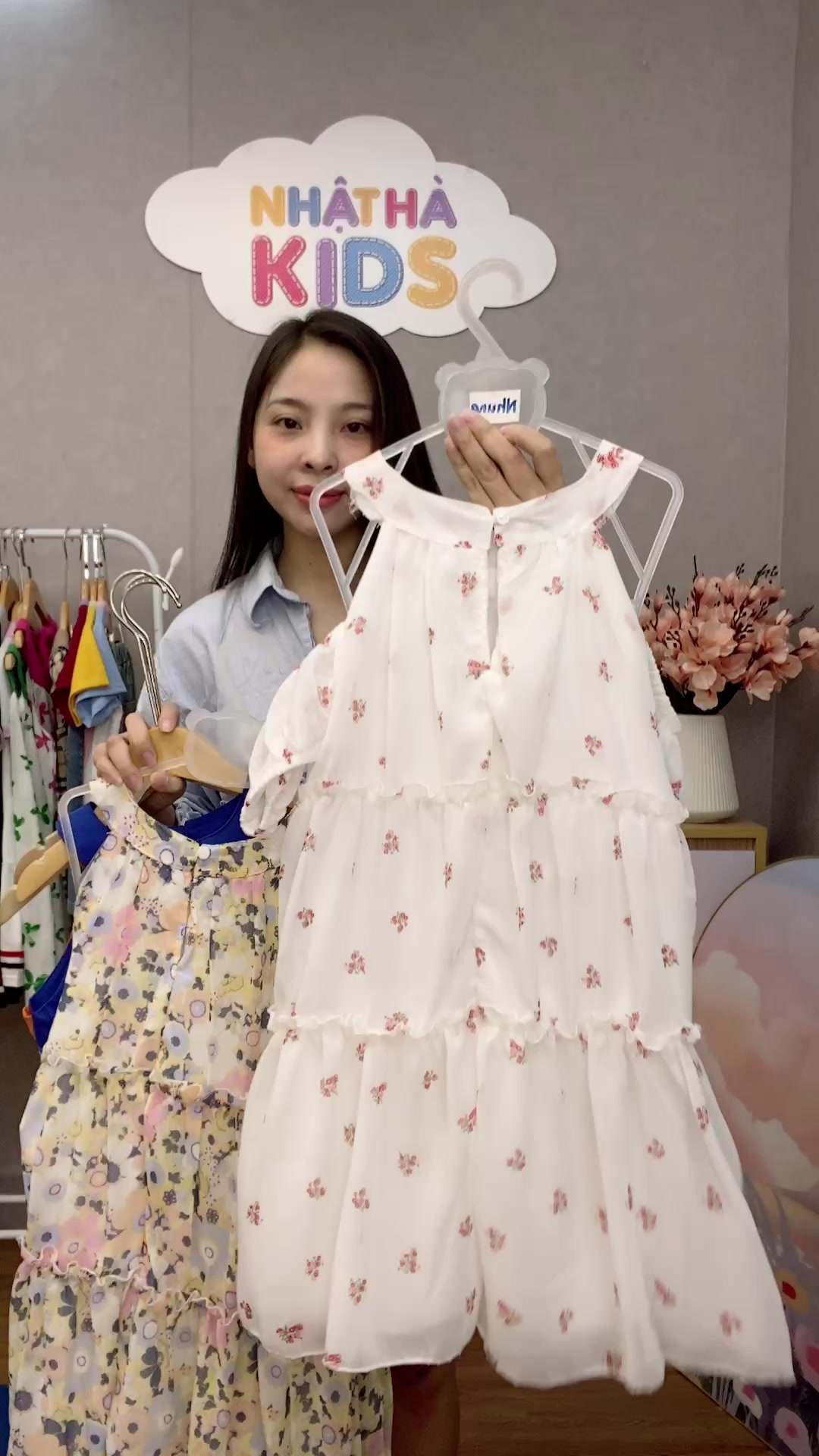 [🆕🇻🇳] Nhật Hà Kids – Thời trang thiết kế cho bé yêu! 🧑‍🧒❤️️👶⭐️ Váy xinh chào hè đồng giá 139k
Miễn ship đơn 2 chiếc ạ
Nhận hàng kiểm hàng thoải mái trước khi thanh toán ạ
, shares-0✔️ , likes-45❤️️ , date-2024-06-06 03:07:33🇻🇳🇻🇳🇻🇳📰🆕