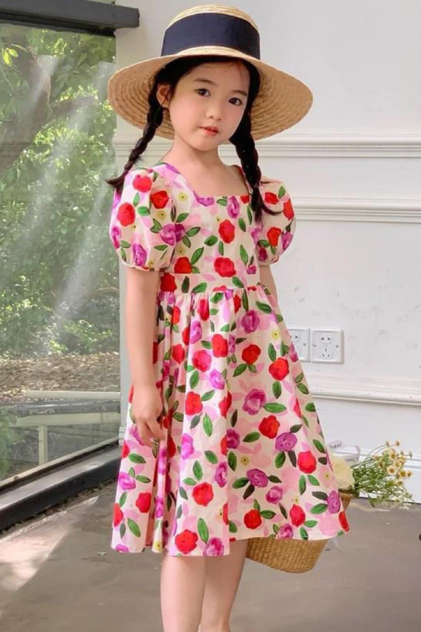 [🆕🇻🇳] Maika Clothes – Design For Baby Girl 😎❤️️⭐️ Mùa hè vẫy gọi – Mẹ sắm ngay để dành diện hè nha Mẹ ơi !!!
Chiếc váy hoa tiểu thư xinh đẹp dịu dàng đảm bảo chiếm trọn mọi ánh nhìn.
____________________ , shares-1✔️ , likes-15❤️️ , date-2024-04-25 00:03:13🇻🇳🇻🇳🇻🇳📰🆕