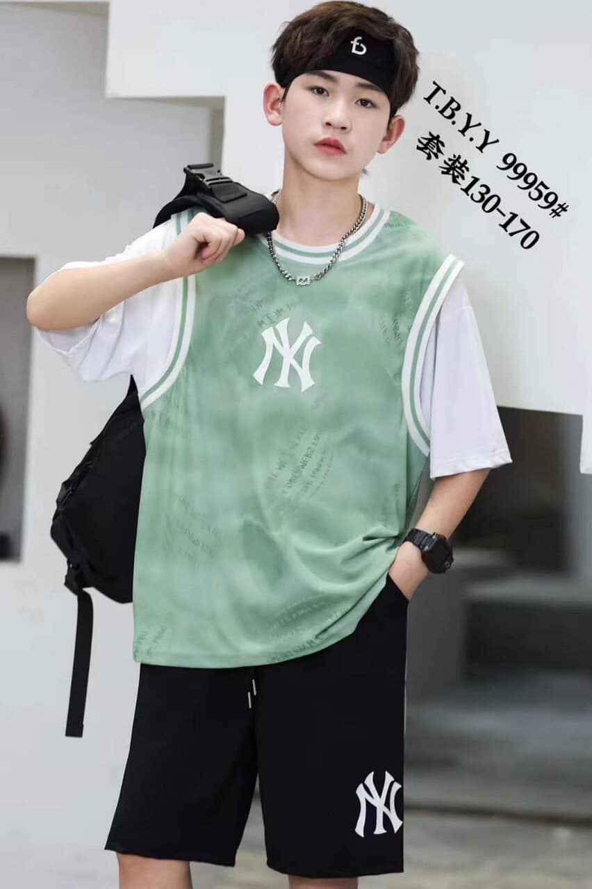 [🆕🇻🇳] Kemy Kids 😎❤️️⭐️ Về đến đâu hết đến đó
Bộ thể thao cho bé trai sz đại nhà mình đây ạ.
Size :130-170
—————————-
KEMY KIDS Địa chỉ: 17 Ngô Thì Nhậm, Hà Đông, Hà Nội Liên hệ , shares-0✔️ , likes-3❤️️ , date-2024-05-17 07:49:06🇻🇳🇻🇳🇻🇳📰🆕