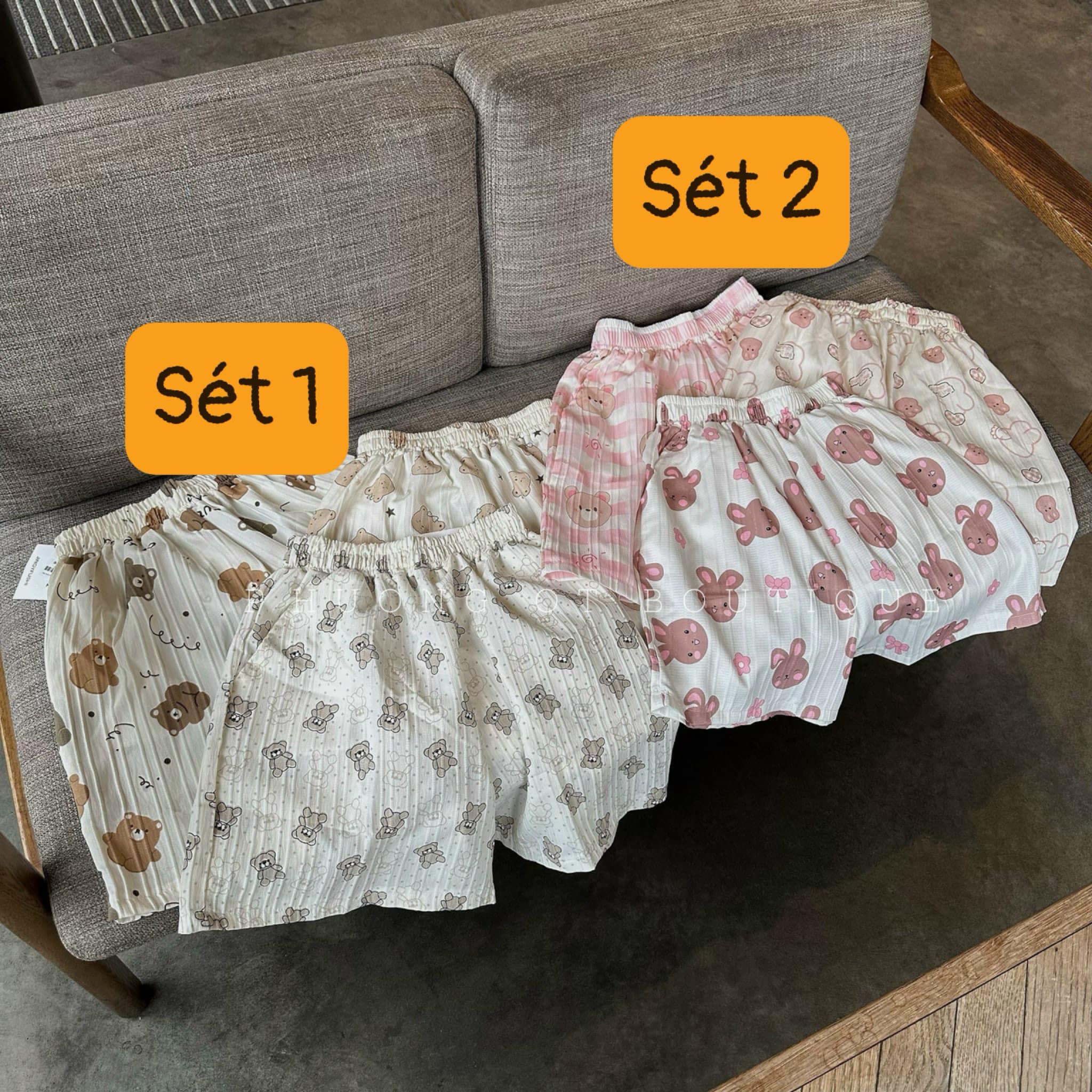 [🆕🇻🇳] Tiệm Order CoCa Kids 😎❤️️⭐️ Sẵn QUẦN CHO CÁC MẸ Ạ  HOTTHOT #129k/SET 3 QUẦN ĐÙI hoạ tiết
____________
THIỆC AI BÁN GIÁ NÀY ĐÁNG DC NHIỀU ĐƠN
Mặc quần short thun này đúng kiểu tho , shares-0✔️ , likes-0❤️️ , date-2024-05-03 09:14:15🇻🇳🇻🇳🇻🇳📰🆕