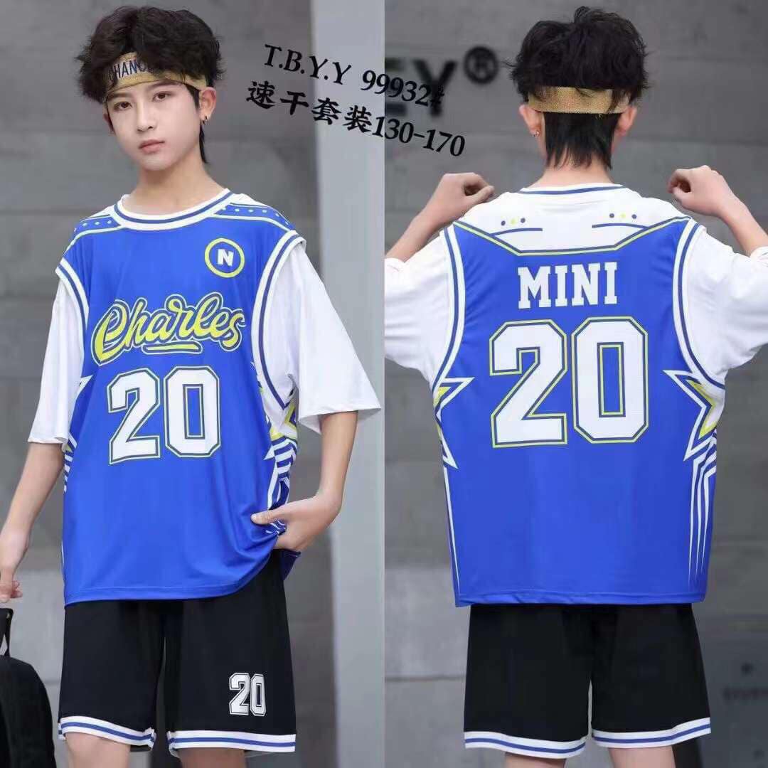 [🆕🇻🇳] Kemy Kids 😎❤️️⭐️ Mẹ nào đang chờ mẫu thể thao cho các bạn lớn ib lại để e phần nhé ạ.
Chất thể thao mát lạnh luôn ạ.
Sz: 130-170
—————————————-
KEMY KIDS Địa chỉ: 17 Ng , shares-0✔️ , likes-0❤️️ , date-2024-05-16 07:44:04🇻🇳🇻🇳🇻🇳📰🆕