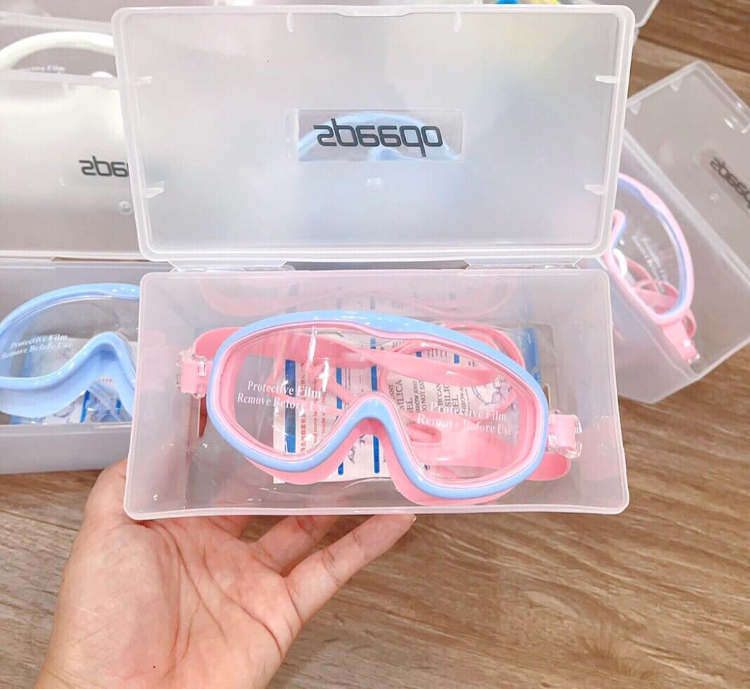 [🆕🇻🇳] Kemy Kids 😎❤️️⭐️ Kính bơi góc rộng cho bé+ Kính có viền silicon không gọng ôm trọn mắt nên góc nhìn rõ hơn, rộng hơn khi dưới nước
+ Kính có khả năng chống tia cực tím bả , shares-0✔️ , likes-2❤️️ , date-2024-05-17 03:26:50🇻🇳🇻🇳🇻🇳📰🆕