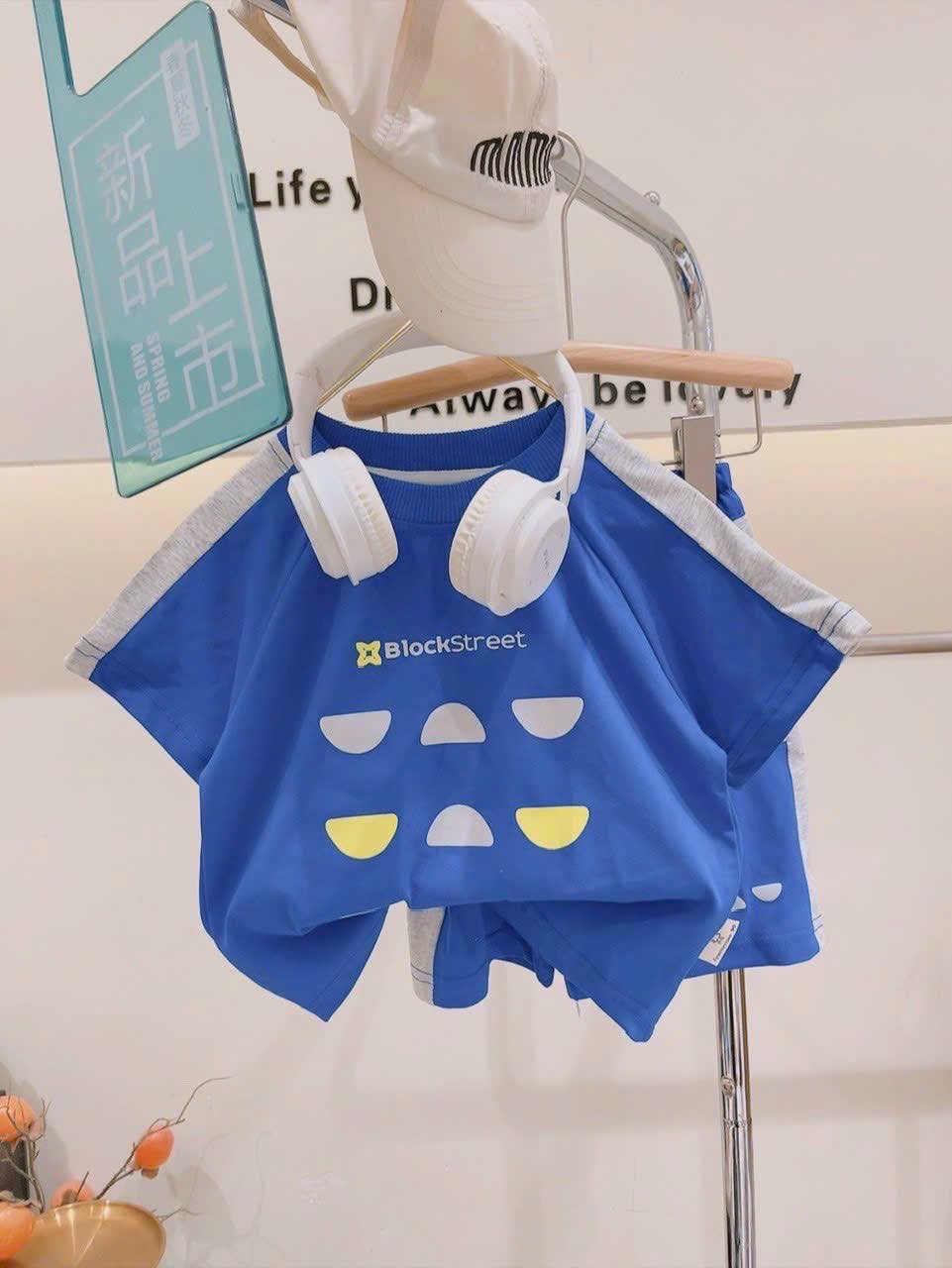 [🆕🇻🇳]  Shop mẹ Nam chuyên hàng thời trang trẻ em cao cấp 😎❤️️⭐️ Bộ về trả khách em còn dư ít thui ạ
Sale #150k
Mẹ nào lấy bộ báo em ạ
, shares-0✔️ , likes-0❤️️ , date-2024-06-09 02:17:38🇻🇳🇻🇳🇻🇳📰🆕