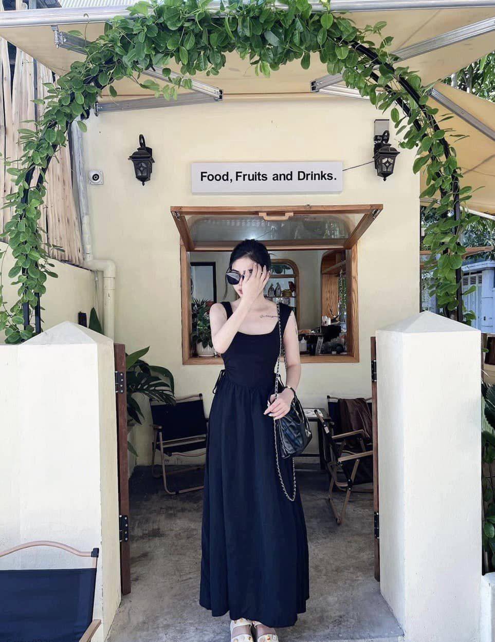 [🆕🇻🇳] Shop mẹ bé Hồng Ánh authenic 😎❤️️⭐️ Váy  sale sốc  Chất mát lạnh mặc thích lắm ạ
Có đủ size: XS S M L.
sa.le:#265k /c thôi ạ
oder tầm 1 có hàng ạ.
E sẵn đen s m l
, shares-0✔️ , likes-16❤️️ , date-2024-06-10 13:33:39🇻🇳🇻🇳🇻🇳📰🆕