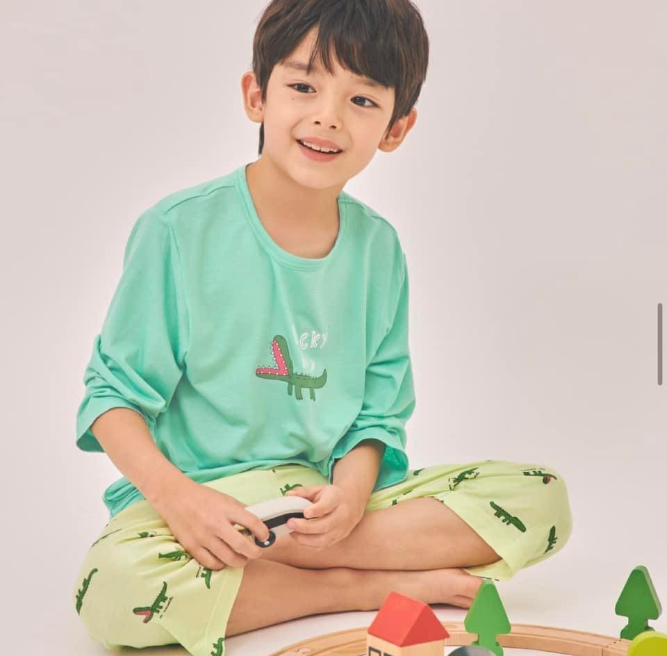 [🆕🇻🇳] KIZZO SHOP – Quần Áo Trẻ Em Xuất Khẩu 😎❤️️⭐️ Bộ xuất Hàn chất liệu cotton #tencel mặc siêu siêu thích
Mềm – Mịn – Co giãn nhiều mà vẫn giữ fom
Size 110 | 120 | 130 | 140 | 150 | 155 | 160 (tuỳ mẫu)
, shares-0✔️ , likes-1❤️️ , date-2024-06-11 03:05:49🇻🇳🇻🇳🇻🇳📰🆕