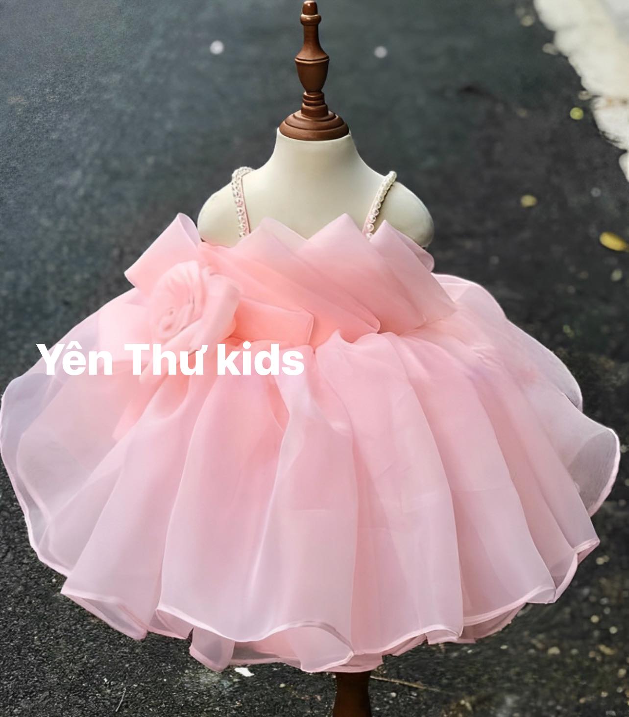 [🆕🇻🇳]  Yên Thư Kids – chuyên đầm công chúa, váy body, váy thôi nôi cho các bé 🧑‍🧒❤️️👶⭐️ Tone hồng xinh xỉu nha đủ size 6-30kg cho bé iu
, shares-0✔️ , likes-3❤️️ , date-2024-06-20 10:25:14🇻🇳🇻🇳🇻🇳📰🆕