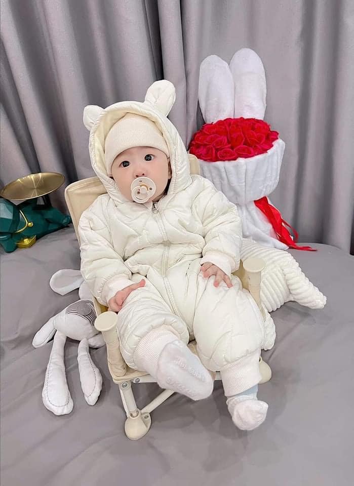 [🆕🇻🇳] SHOP MẸ CHÍP – chuyên cung cấp quần áo và phụ kiện cho mẹ và bé rẻ, đẹp 🧑‍🧒❤️️👶⭐️ Xinh thật sự cả nhà ạ. Ấm lắm luôn e đủ size 3-15kg
, shares-0✔️ , likes-10❤️️ , date-2023-12-26 15:13:06🇻🇳🇻🇳🇻🇳📰🆕