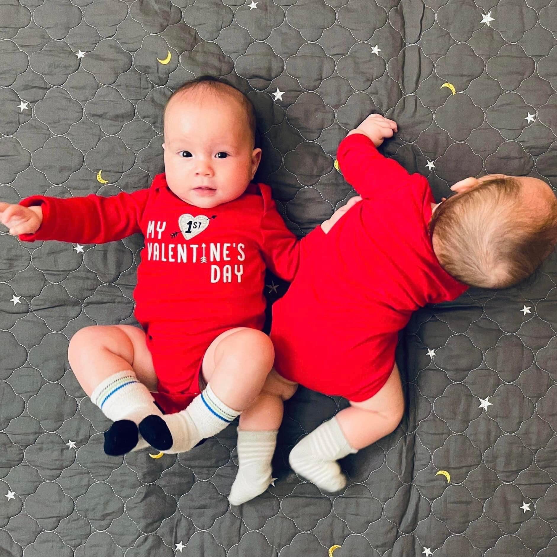 [🆕🇻🇳]  Nhà Bún – Chuyên đồ sơ sinh, đồ trẻ em xuất dư  😎❤️️⭐️ XẢ HÀNG ĐÓN TẾT BODY CHIP DÀI TAY 149K/SET 4C
ĐƯỢC CHỌN SET MIX SẴN NHA MẸ!
KIỂM TRA HÀNG KĨ TRƯỚC KHI NHẬN + MIỄN SHIP cho 2 SET
Chất vải Coton mềm mịn t , shares-3✔️ , likes-80❤️️ , date-2023-12-29 01:37:16🇻🇳🇻🇳🇻🇳📰🆕