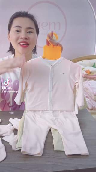 [🆕🇻🇳]  iuem Shop – Chuyên đồ sơ sinh cao cấp cho mẹ và bé – Chuyên cung cấp, sỉ lẻ chăn ga ,gối, đệm quần áo sợi tre cao cấp cho bé 🧑‍🧒❤️️👶⭐️ Bộ quần áo sơ sonh và phụ kiện nhà nous nha mẹ ơi #iuemshop #nous #đồsơsinhchobé #quầnáosơsinh #mũsơsinh #baotaybaochan
, shares-0✔️ , likes-0❤️️ , date-🇻🇳🇻🇳🇻🇳📰🆕