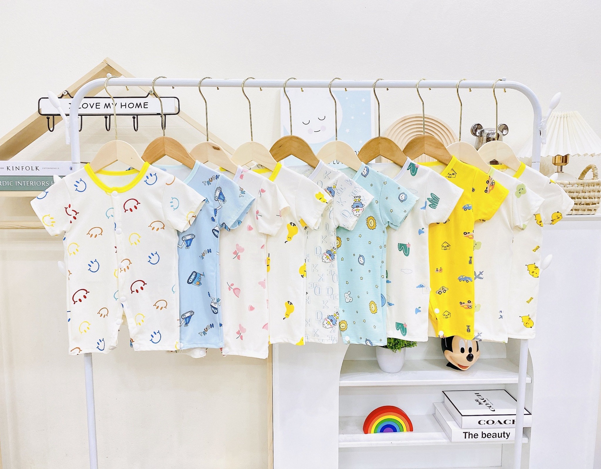 [🆕🇻🇳] NEO – Thời Trang Bé Cao Cấp – Thiết kế, sản xuất và phân phối thời trang trẻ em cao cấp 🧑‍🧒❤️️👶⭐️  SIÊU RẺ – SIÊU XINH #39k/1 sp
Body tăm lạnh, 6 body + #Miễn_ship Full Size 3-12 kg
Đa dạng màu với các hoạ tiết xinh xắn, đáng yêu
Đặc biệt là chất , shares-52✔️ , likes-14K❤️️ , date-2024-02-15 21:29:18🇻🇳🇻🇳🇻🇳📰🆕