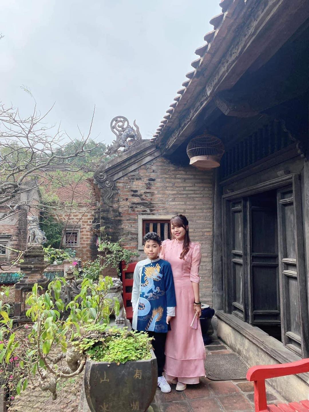 [🆕🇻🇳]  Phương Nguyễn Silk chuyên thiết kế áo dài trẻ em, áo dài mẹ & bé 🧑‍🧒❤️️👶⭐️ Những món quà đầu năm khách hàng gửi tặng
, shares-0✔️ , likes-13❤️️ , date-2024-02-18 15:45:42🇻🇳🇻🇳🇻🇳📰🆕