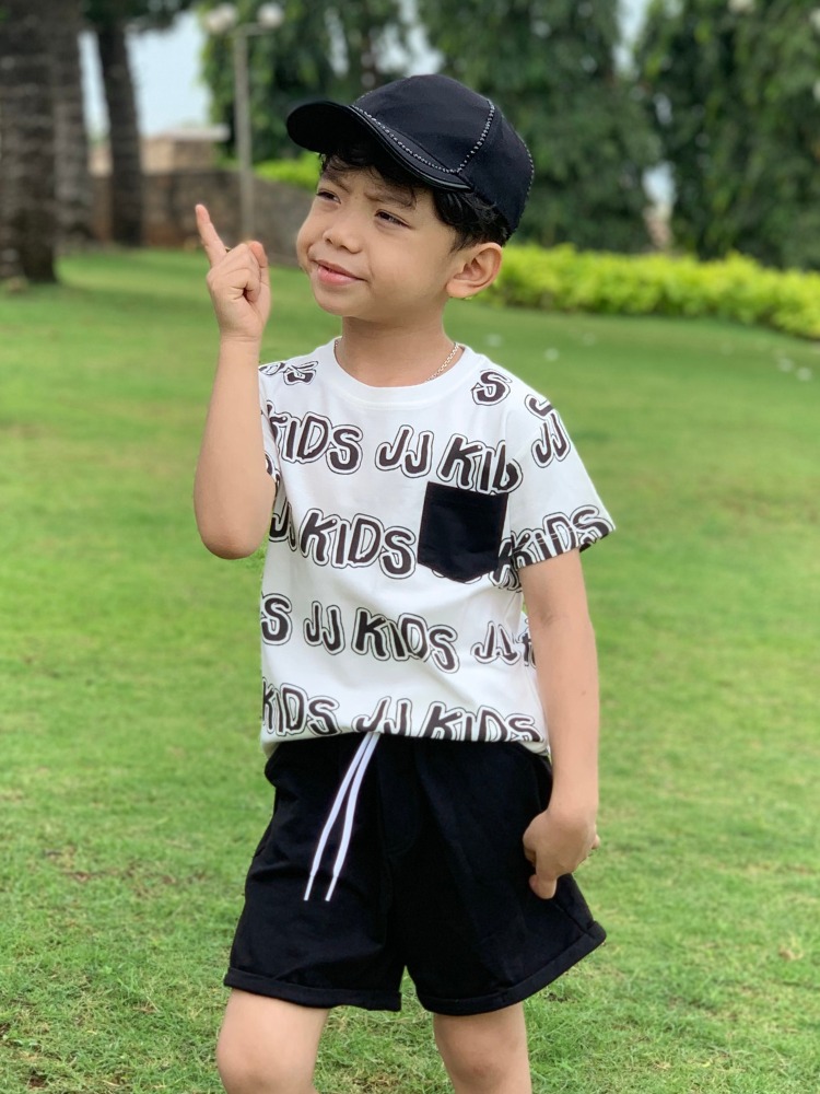 [🆕🇻🇳]  JJ KIDS Fashion – Thời Trang Trẻ Em Cao Cấp 😎❤️️⭐️  𝐂𝐇𝐎̂́𝐓 𝐗𝐔𝐀̂𝐍, Đ𝐎́𝐍 𝐇𝐄̀ – 𝐍𝐆𝐀̣̂𝐏 𝐓𝐑𝐀̀𝐍 𝐔̛𝐔 Đ𝐀̃𝐈   
𝑺𝒖𝒎𝒎𝒆𝒓 𝑪𝒐𝒍𝒍𝒆𝒄𝒕𝒊𝒐𝒏 đã sẵn sàng đợi Mẹ săn vì JJ KIDS có quá nhiều ưu đãi cực cháy 
Các mẹ săn deal thì đừ , shares-0✔️ , likes-0❤️️ , date-2024-03-15 02:28:52🇻🇳🇻🇳🇻🇳📰🆕