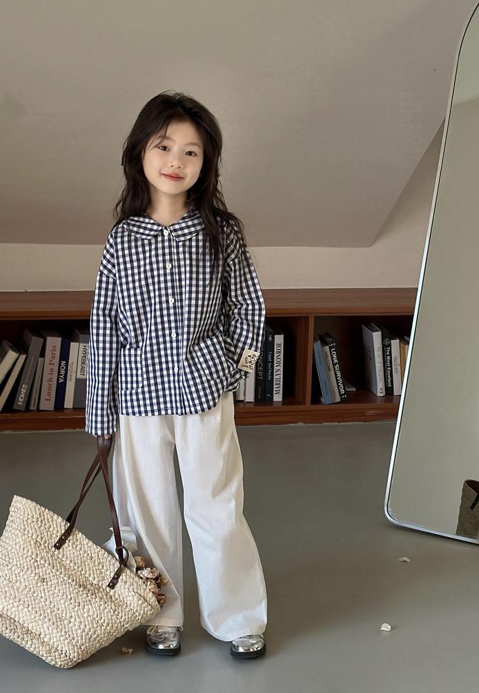 [🆕🇻🇳] danchau – Từ tình yêu dành cho những công chúa nhỏ 💓 🧑‍🧒❤️️👶⭐️ TIỂU THƠ CÁ TÍNH XINH HẾT NẤCCon chanh sả bước xuống phố với thiết kế độc quyền nhà Danchau.
Kiểu dáng rất trendy, bắt kịp mọi xu hướng luôn nha.
Diện  , shares-0✔️ , likes-12❤️️ , date-2024-05-11 15:18:51🇻🇳🇻🇳🇻🇳📰🆕