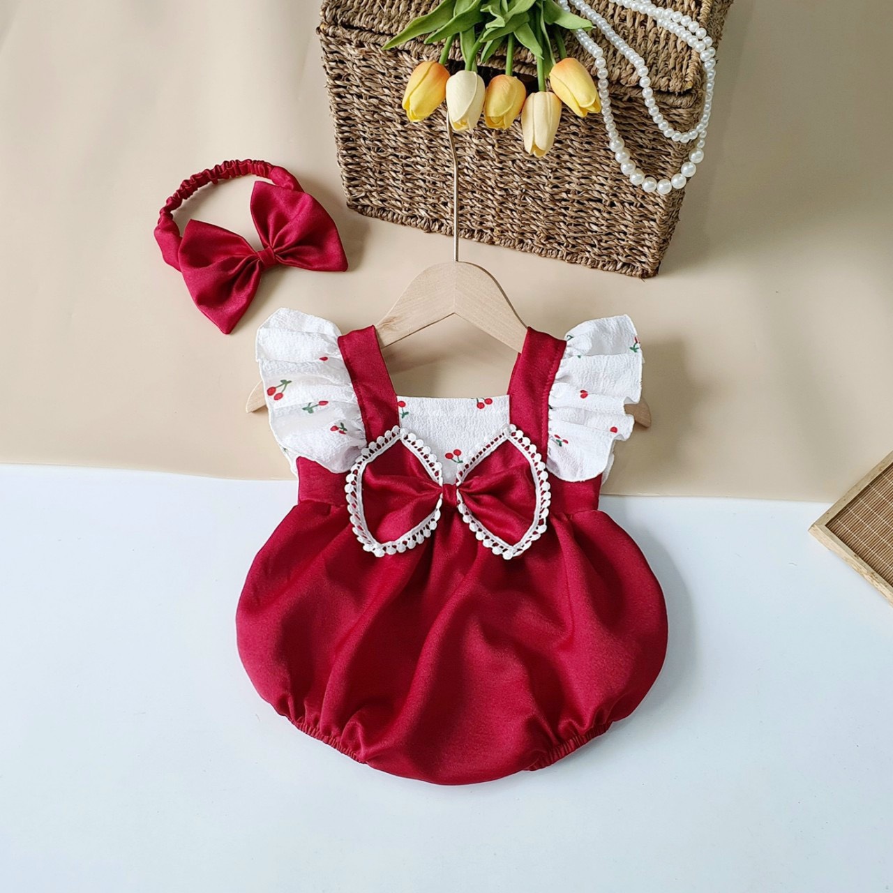 [🆕🇻🇳] Lynh’s – Chuyên quần áo sơ sinh 🧑‍🧒❤️️👶⭐️ Body cherry cánh tiên kèm turban cho bé gái
Size cho bé từ 3kg đến 9kg
Được kiểm hàng trước khi thanh toán
Freeship cho đơn hàng từ #300k
, shares-0✔️ , likes-0❤️️ , date-2024-04-16 20:36:33🇻🇳🇻🇳🇻🇳📰🆕