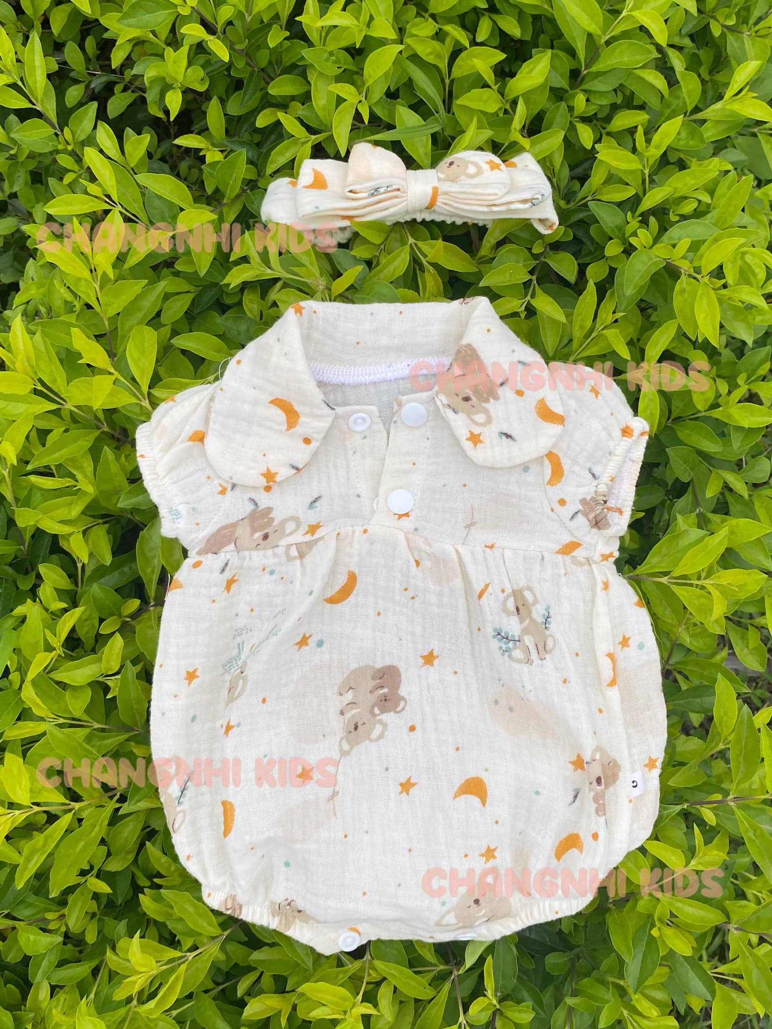 [🆕🇻🇳] ChangNhi Kids 🧑‍🧒❤️️👶⭐️ Body suit tặng kèm tuban cho bé
Chất liệu Xô Muslin, khuy bấm
Từ 0-2 tuổi
Ib đặt hàng
, shares-0✔️ , likes-1❤️️ , date-2024-04-14 15:36:41🇻🇳🇻🇳🇻🇳📰🆕