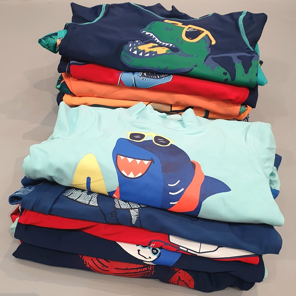 [🆕🇻🇳] HaTha Store – Hàng Xuất Khẩu 😎❤️️⭐️ Hè đến rồi, sắm đồ bơi cho Bé ra Biển thôi
xịn xò nha
Vải thun bơi xịn xò, không thấm nước, chống tia UV
Size 3m–5y (4-20kg)
G.i.á gốc 175kaa / Bộ
Từ 19- , shares-1✔️ , likes-2❤️️ , date-2024-06-05 16:10:17🇻🇳🇻🇳🇻🇳📰🆕