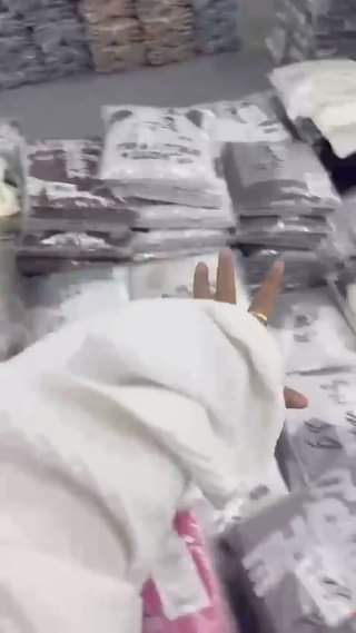 [🆕🇻🇳]  Chuyên Sỉ Lẻ Quần Áo Trẻ Em Cao Cấp 🧑‍🧒❤️️👶⭐️ Trưa 11h30
Ngày 5 -tháng 6
em live lại hãng này 7-17
Rất đẹp
Rẻ nữa
, shares-0✔️ , likes-3❤️️ , date-2024-06-03 03:43:33🇻🇳🇻🇳🇻🇳📰🆕