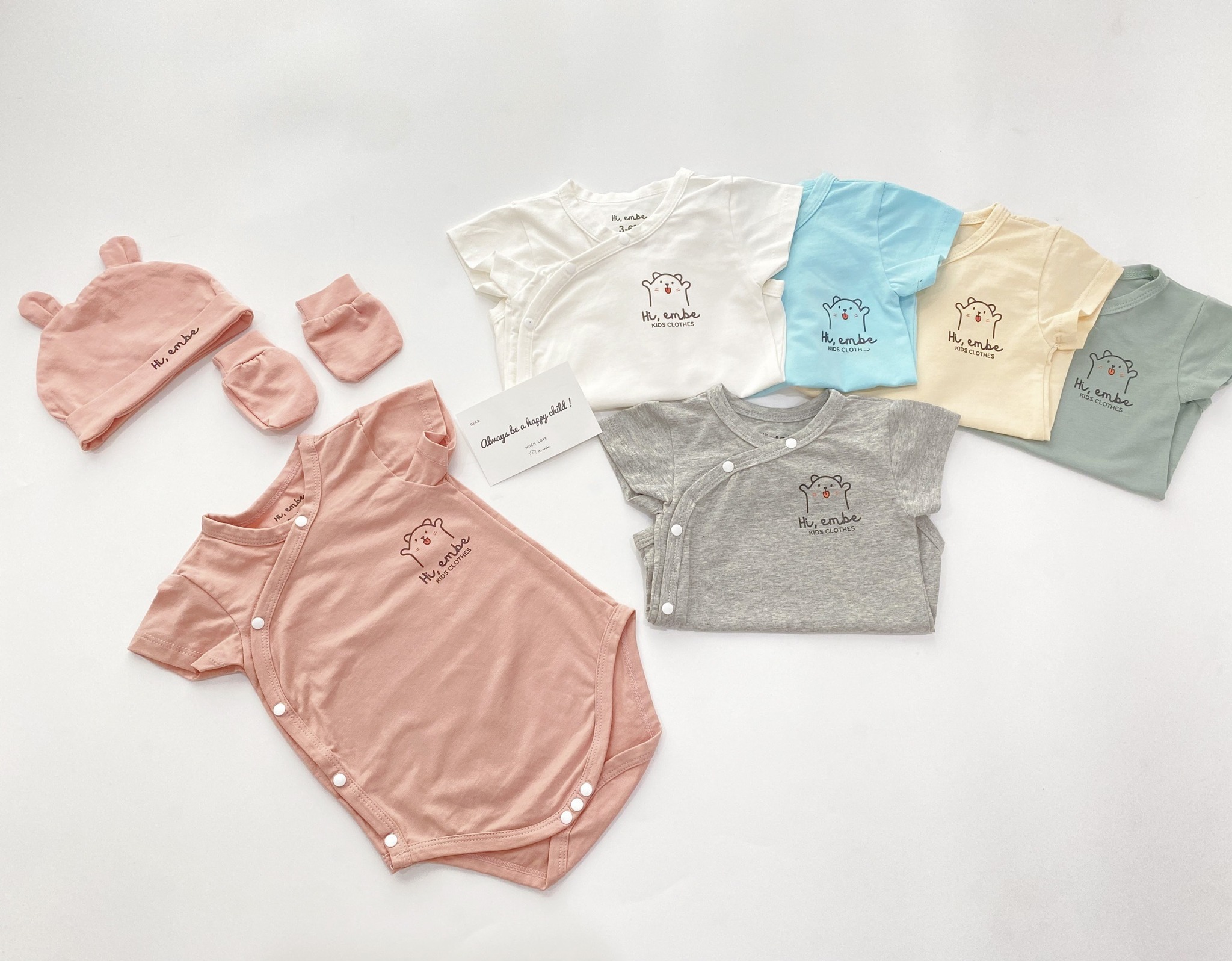 [🆕🇻🇳] Hi, embe –  Cửa hàng quần áo sơ sinh & trẻ em – Say “Hi” & Be a happy child with us :) 🧑‍🧒❤️️👶⭐️ Mùa hè chỉ cần một chiếc body cộc đơn giản là vừa xinh vừa mát rồi
Hi,embe đủ bảng màu, đủ size 0-12m cho mẹ lựa chọn nhé ạ
Mẹ thích màu nào ạ?
, shares-2✔️ , likes-11❤️️ , date-2024-06-05 01:00:35🇻🇳🇻🇳🇻🇳📰🆕