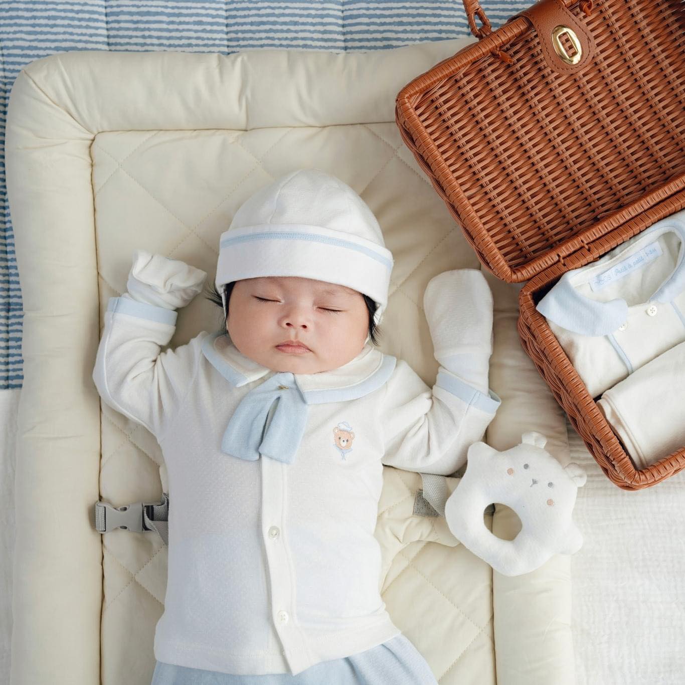 [🆕🇻🇳]  BeBé Kidz – Đồ sơ sinh chính hãng – �Đại lý phân phối Chaang, Punchun, Bu Baby, Hrnee, UalaRogo, La Pomme, Bons99,… 🧑‍🧒❤️️👶⭐️ Set quà tặng sơ sinh Nous cho bé trai
Chất mềm, vải có các lỗ thoáng bề mặt giúp cơ thể được điều hoà nhiệt độ
Hộp xịn xò
Size 0-3m
, shares-1✔️ , likes-1❤️️ , date-2024-05-26 18:30:12🇻🇳🇻🇳🇻🇳📰🆕