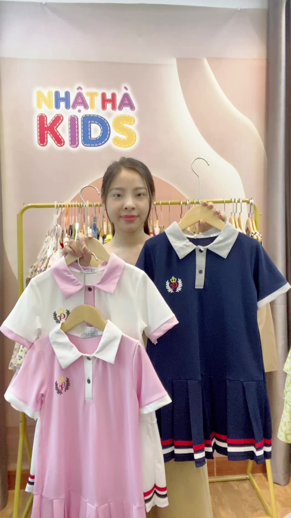 [🆕🇻🇳] Nhật Hà Kids – Thời trang thiết kế cho bé yêu! 🧑‍🧒❤️️👶⭐️ Váy Polo E4 cho bé chỉ #129k/c đủ size 14 – 45kg
Freeship đơn 2 chiếc, kiểm hàng thoải mái trước thanh toán
, shares-4✔️ , likes-358❤️️ , date-2024-05-21 15:30:13🇻🇳🇻🇳🇻🇳📰🆕